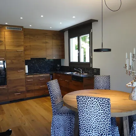 8 By Interhome